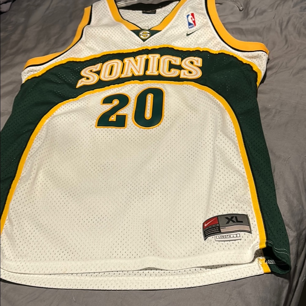 Nike Green and White SuperSonics Jersey